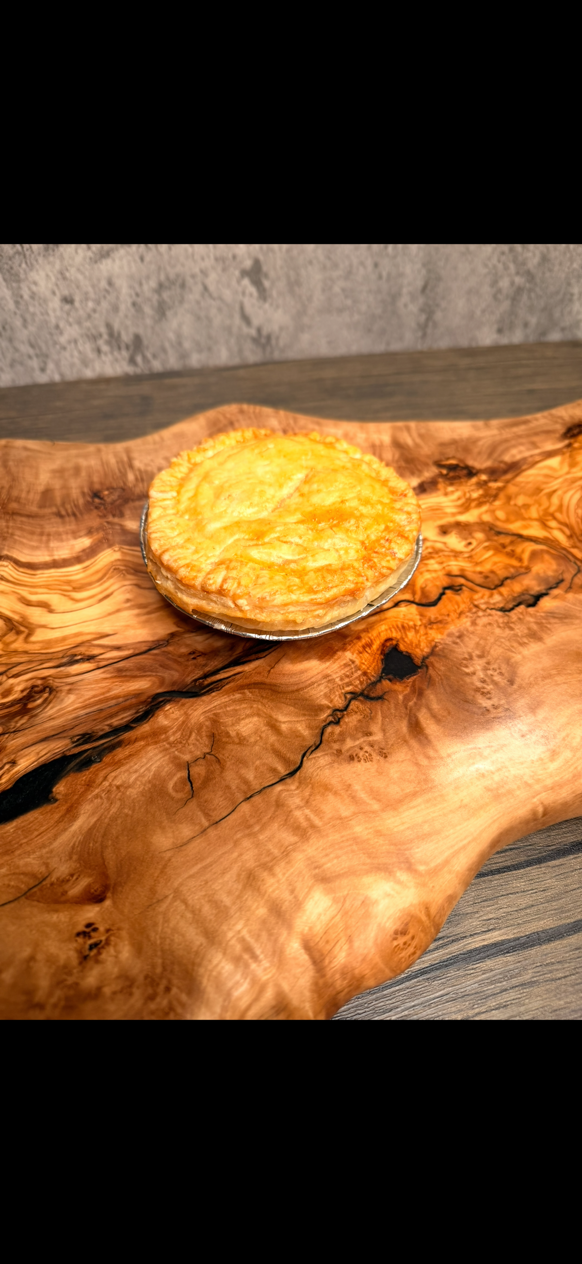 Chicken & mushroom pie